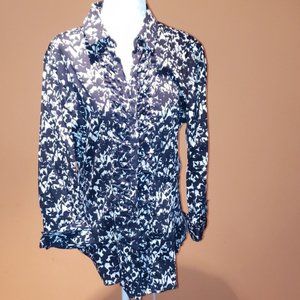 New York and Company black & white floral blouse Size L